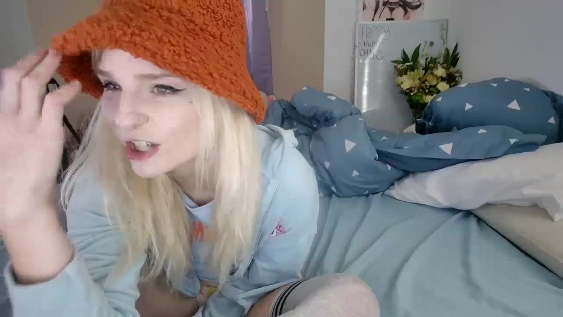 Gallery image thumbnail from DuckChan0's myfreecams stream on, 10/18/2023, 14:35 image 6 of 20
