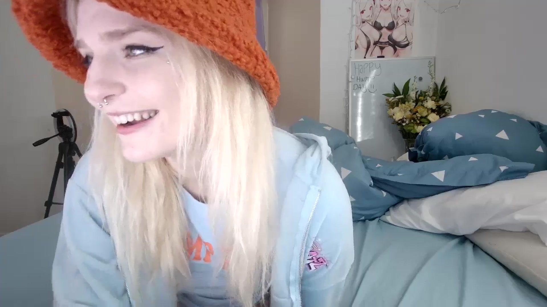 Gallery image thumbnail from DuckChan0's myfreecams stream on, 10/18/2023, 14:35 image 4 of 20