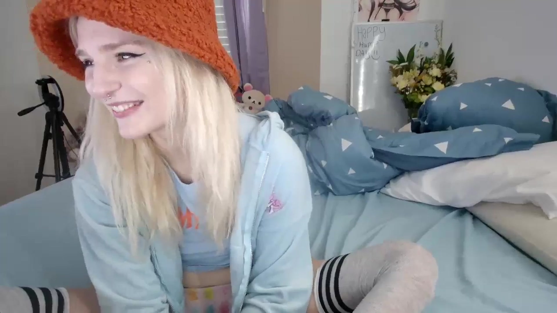Gallery image thumbnail from DuckChan0's myfreecams stream on, 10/18/2023, 14:35 image 5 of 20