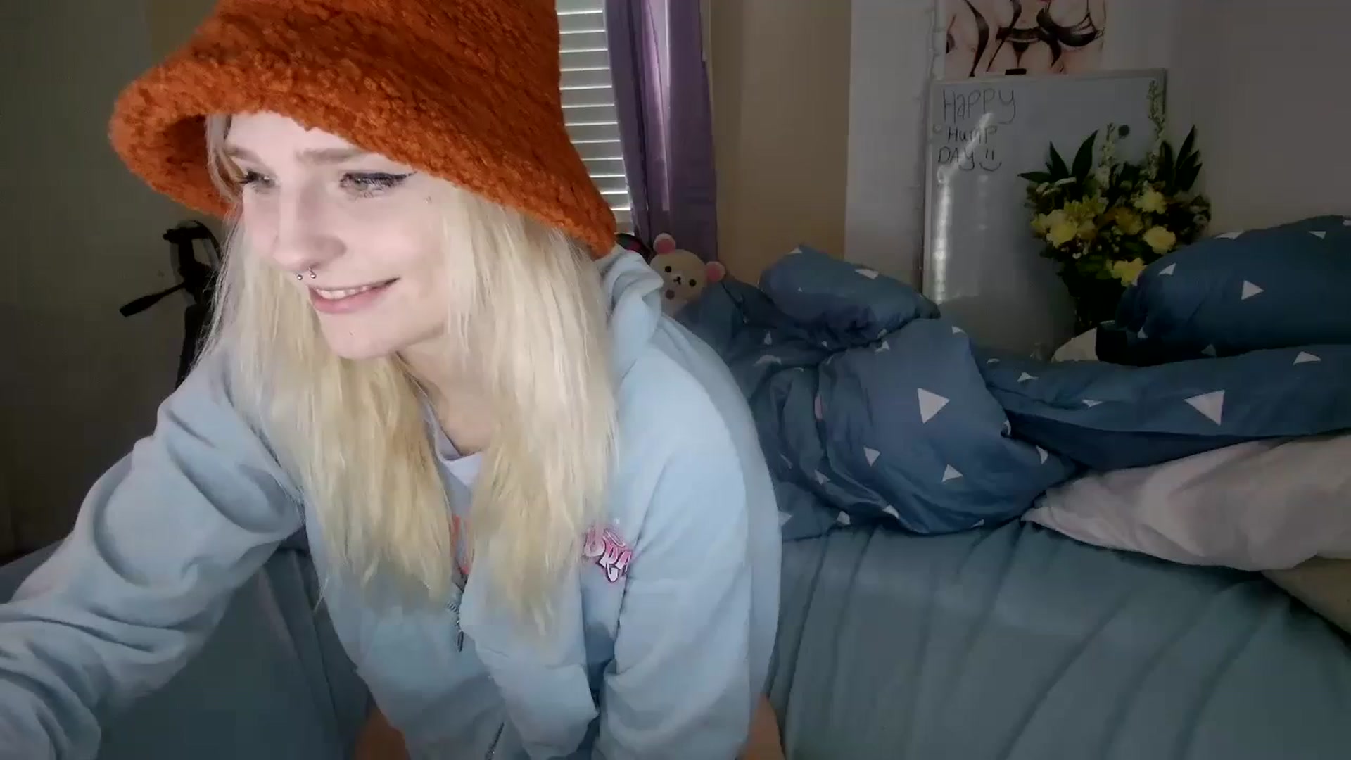 Gallery image thumbnail from DuckChan0's myfreecams stream on, 10/18/2023, 14:57 image 1 of 20