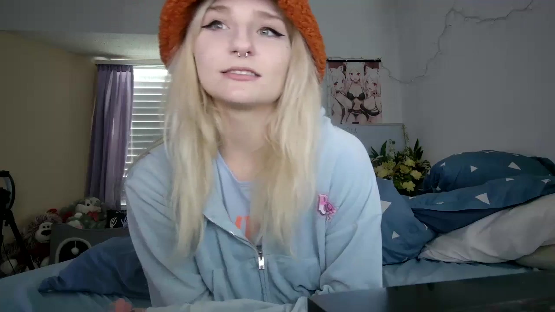 Gallery image thumbnail from DuckChan0's myfreecams stream on, 10/18/2023, 14:57 image 19 of 20