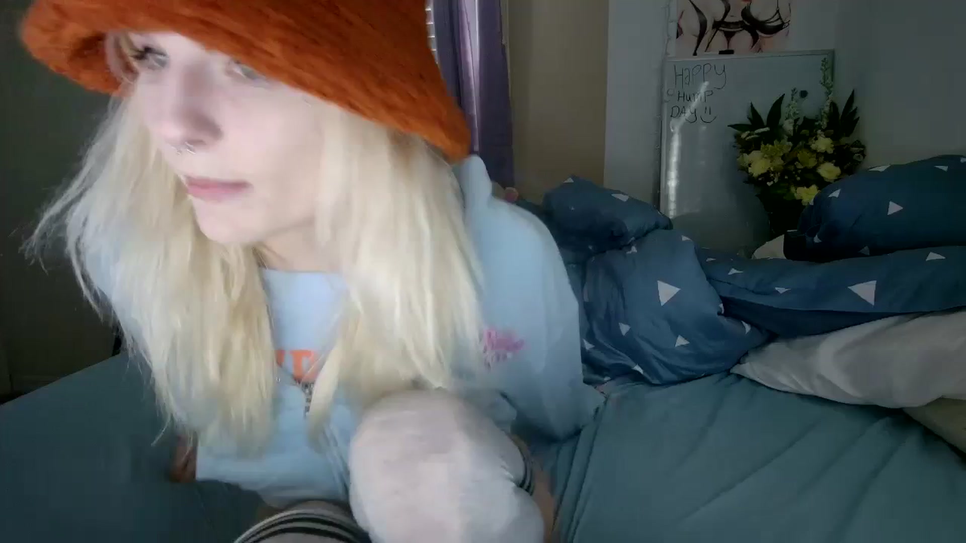 Gallery image thumbnail from DuckChan0's myfreecams stream on, 10/18/2023, 14:57 image 2 of 20