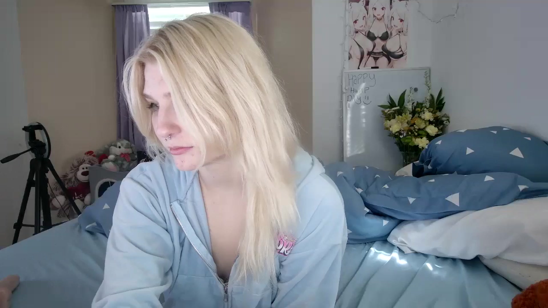 Gallery image thumbnail from DuckChan0's myfreecams stream on, 10/18/2023, 16:48 image 2 of 20