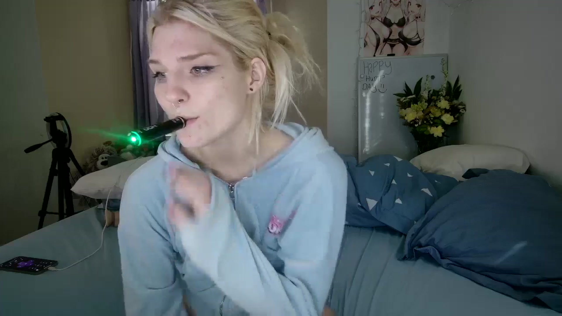 Gallery image thumbnail from DuckChan0's myfreecams stream on, 10/18/2023, 18:25 image 9 of 20