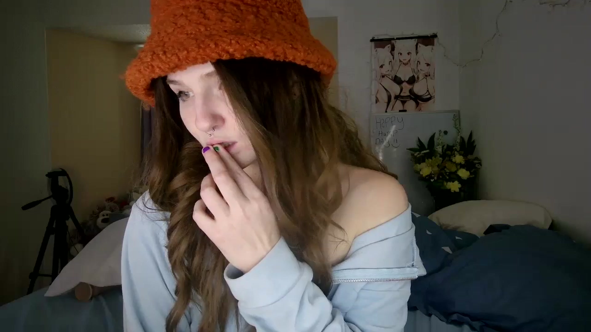 Gallery image thumbnail from DuckChan0's myfreecams stream on, 10/18/2023, 18:25 image 6 of 20