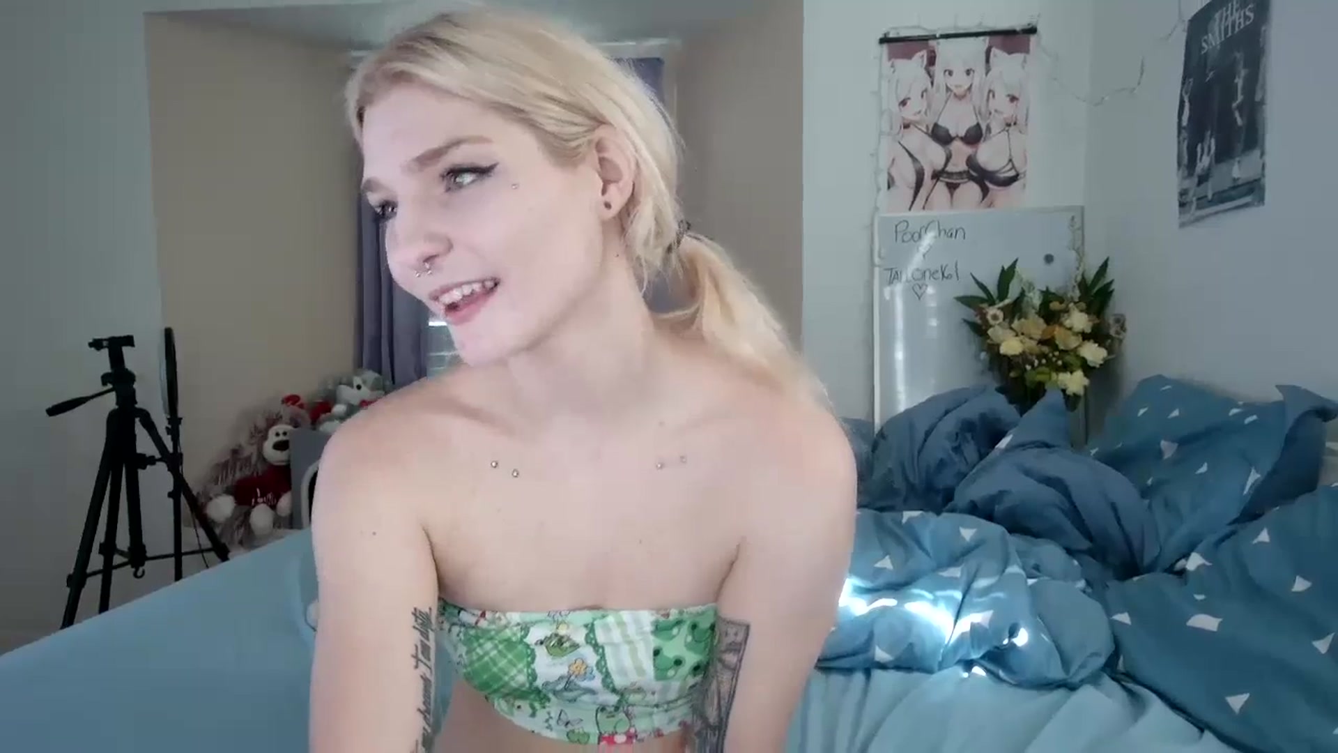 Gallery image thumbnail from DuckChan0's myfreecams stream on, 10/20/2023, 16:22 image 8 of 20