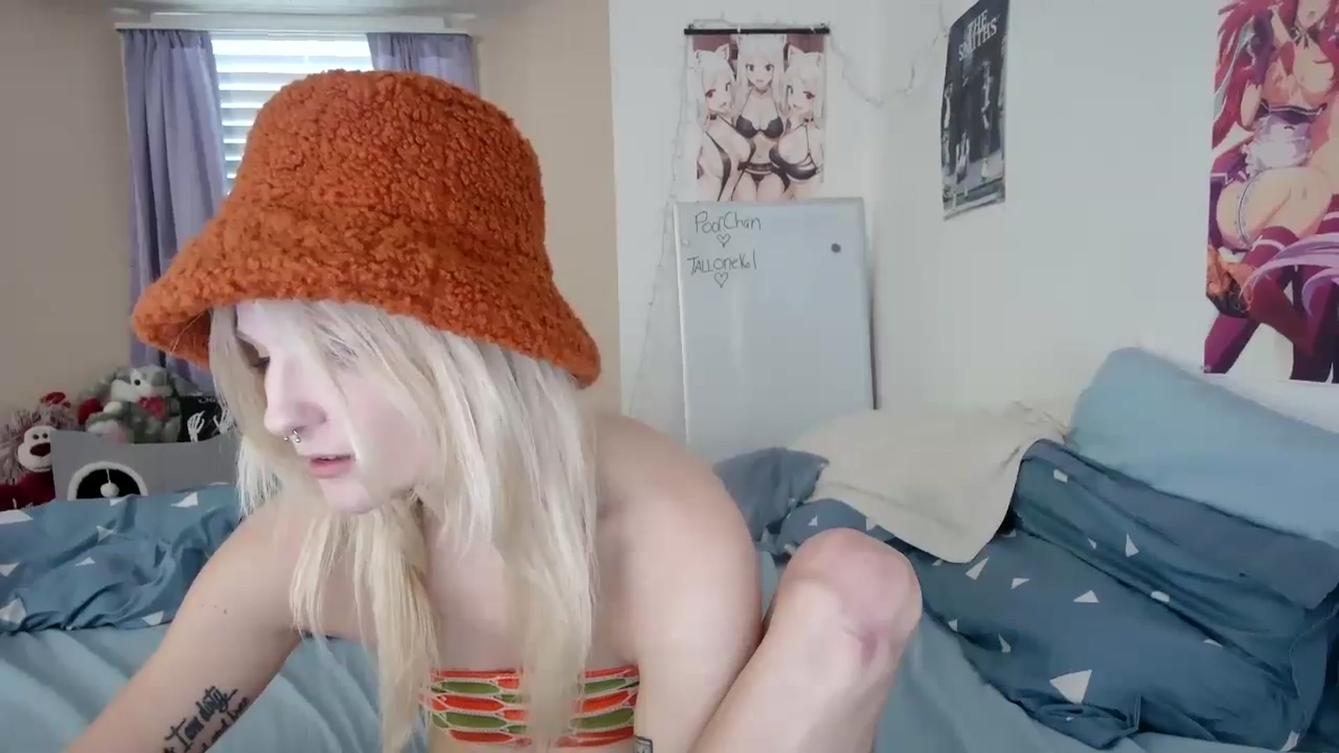 Gallery image thumbnail from DuckChan0's myfreecams stream on, 10/22/2023, 22:03 image 9 of 20