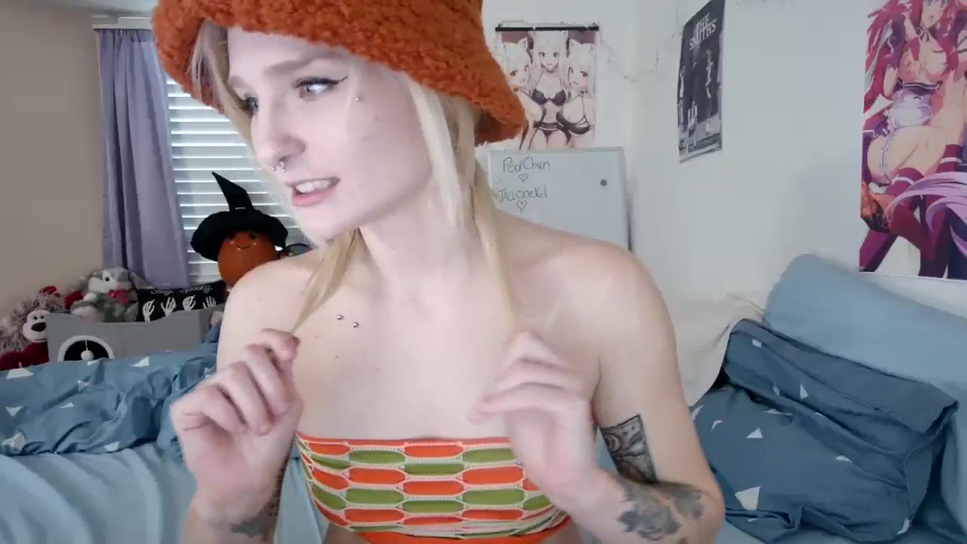 Gallery image thumbnail from DuckChan0's myfreecams stream on, 10/22/2023, 22:03 image 14 of 20