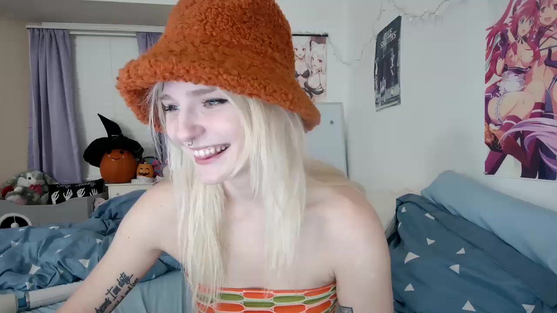 Gallery image thumbnail from DuckChan0's myfreecams stream on, 10/22/2023, 23:14 image 14 of 20