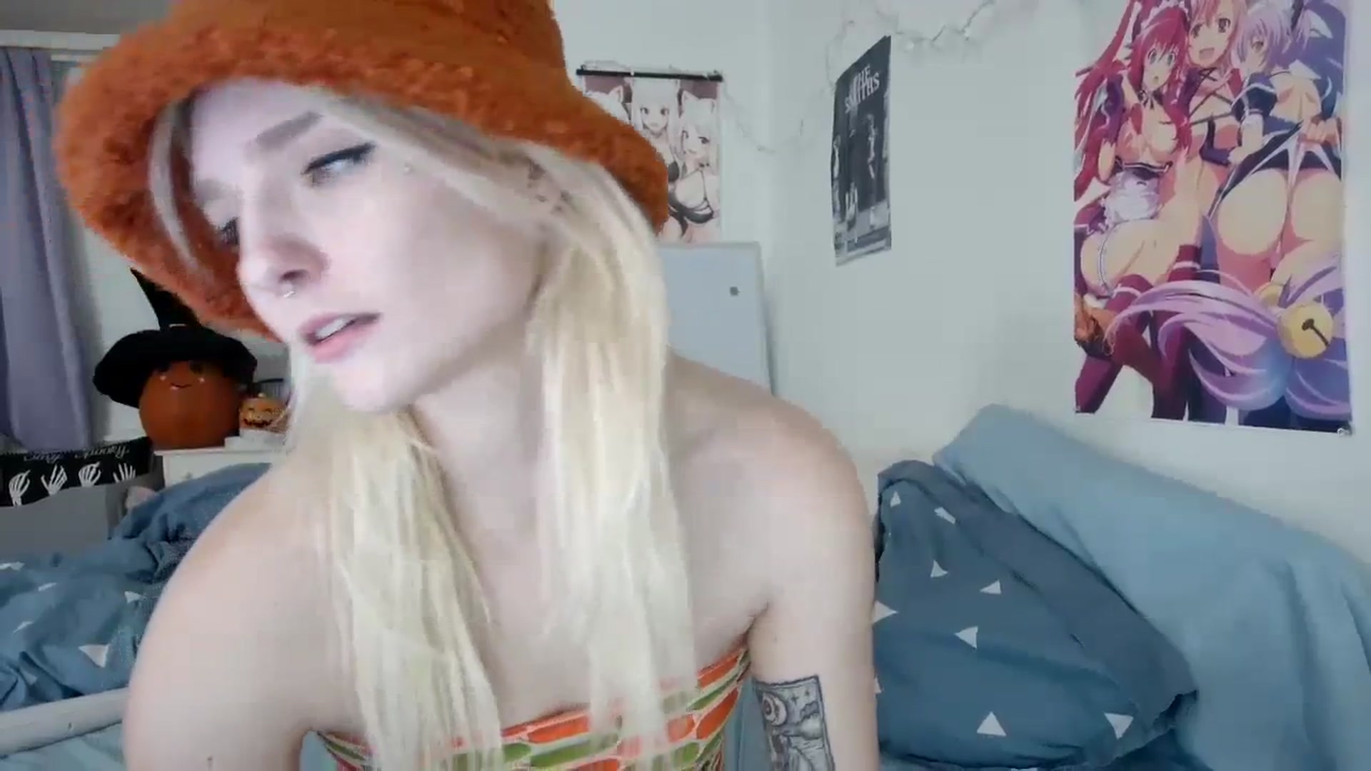 Gallery image thumbnail from DuckChan0's myfreecams stream on, 10/22/2023, 23:14 image 10 of 20