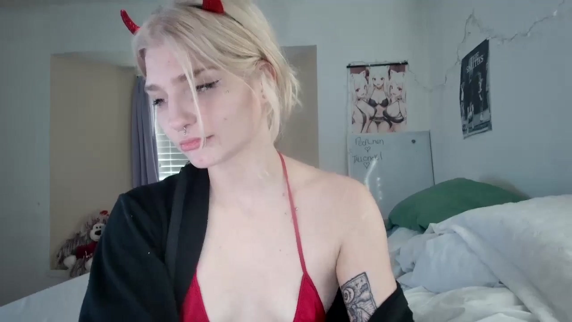Gallery image thumbnail from DuckChan0's myfreecams stream on, 10/25/2023, 16:59 image 16 of 20