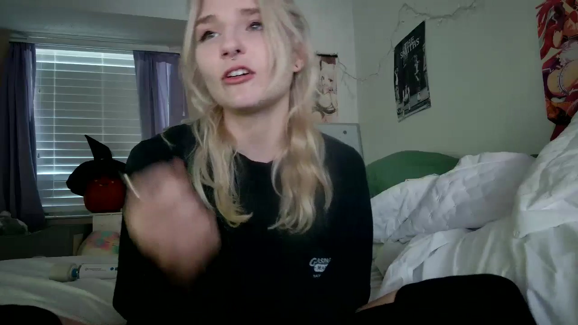 Gallery image thumbnail from DuckChan0's myfreecams stream on, 10/25/2023, 20:26 image 10 of 20