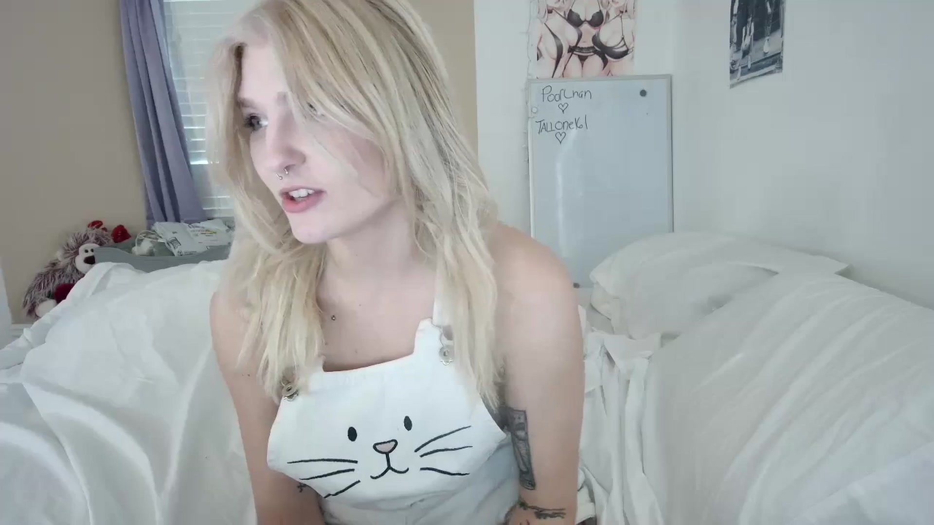 Gallery image thumbnail from DuckChan0's myfreecams stream on, 10/26/2023, 17:36 image 3 of 20