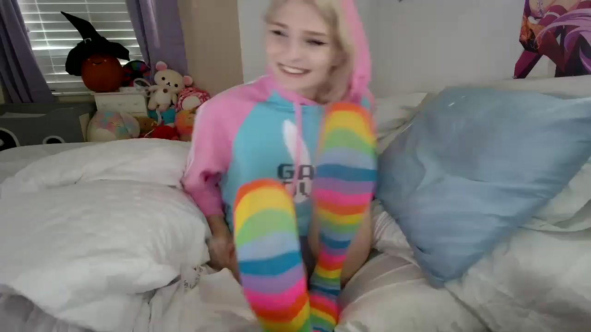 Gallery image thumbnail from DuckChan0's myfreecams stream on, 10/27/2023, 17:28 image 12 of 20