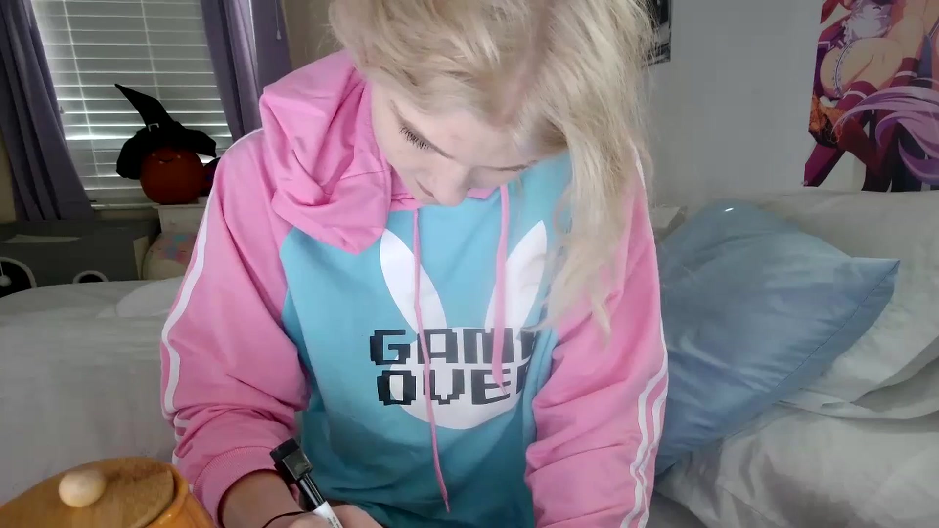 Gallery image thumbnail from DuckChan0's myfreecams stream on, 10/27/2023, 17:28 image 15 of 20