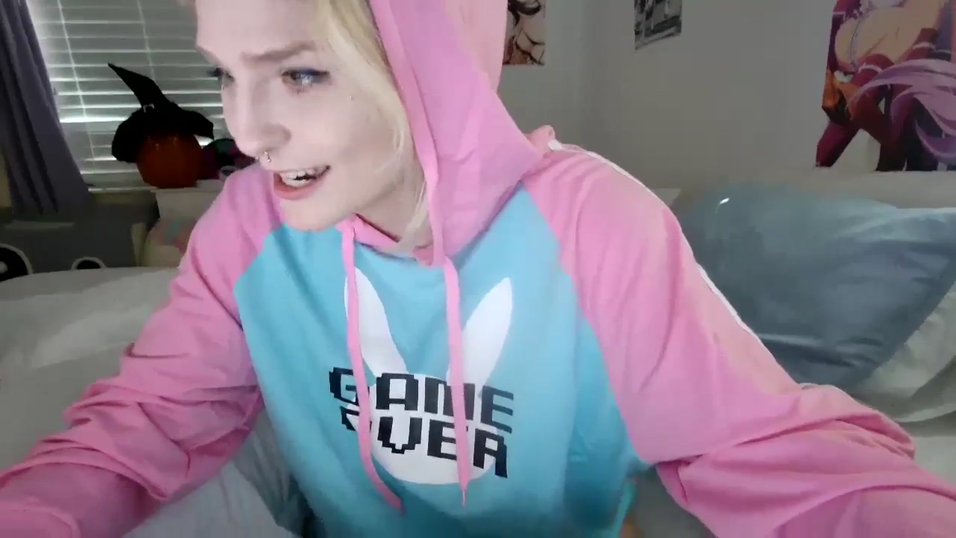 Gallery image thumbnail from DuckChan0's myfreecams stream on, 10/27/2023, 17:28 image 13 of 20