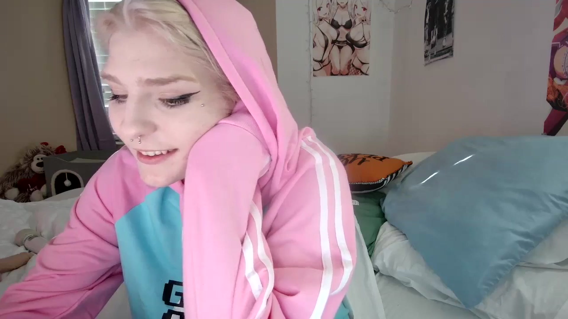 Gallery image thumbnail from DuckChan0's myfreecams stream on, 10/27/2023, 17:28 image 5 of 20