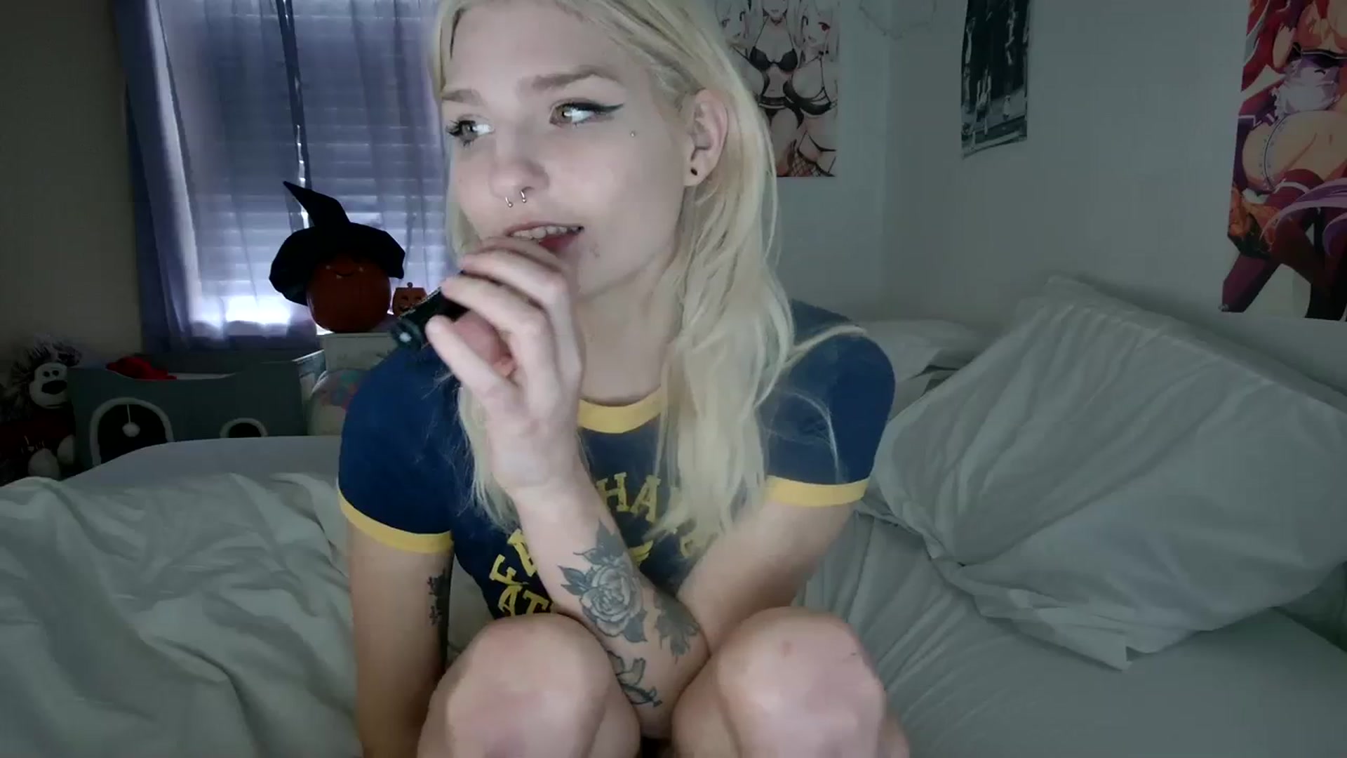 Gallery image thumbnail from DuckChan0's myfreecams stream on, 10/30/2023, 18:29 image 20 of 20