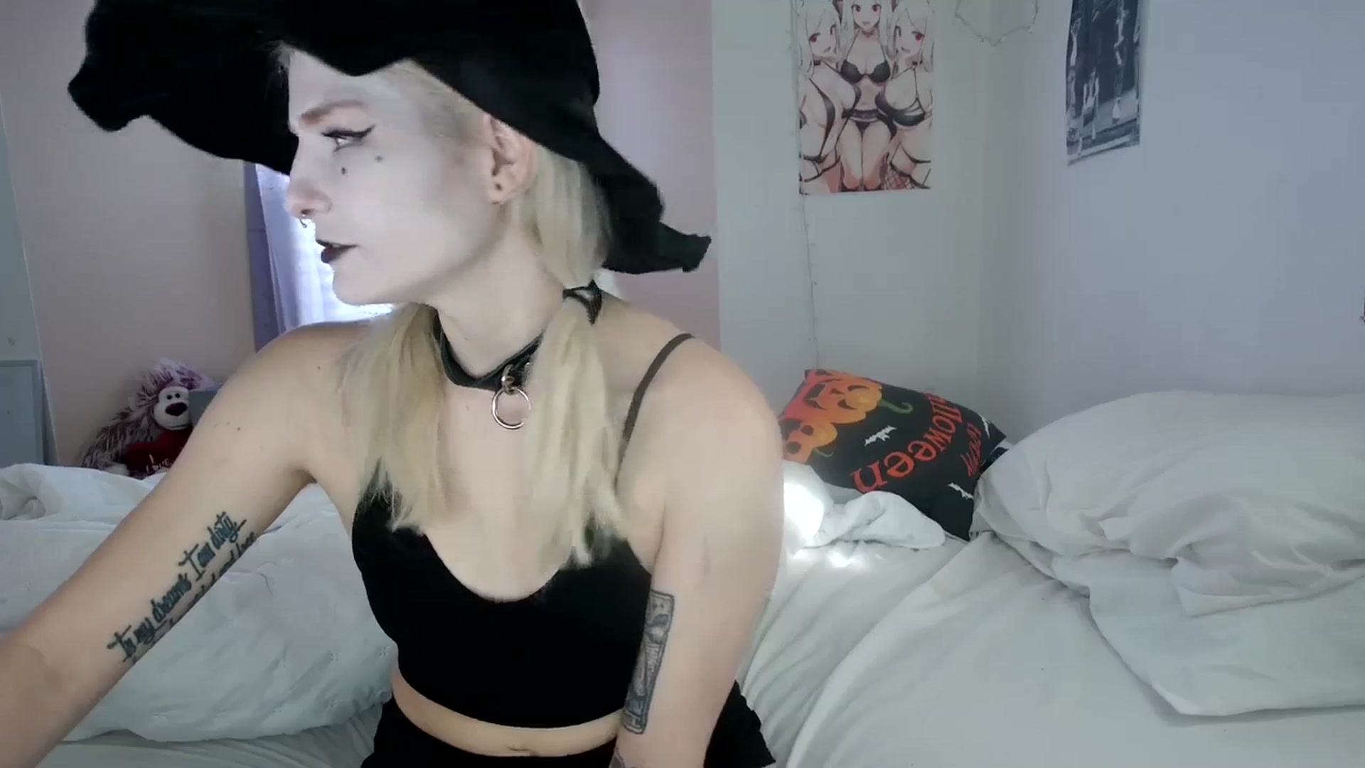 Gallery image thumbnail from DuckChan0's myfreecams stream on, 10/31/2023, 16:26 image 6 of 20