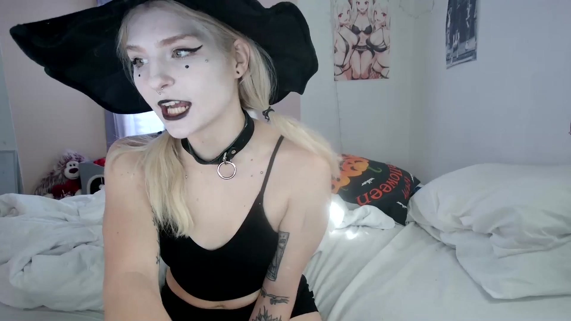 Gallery image thumbnail from DuckChan0's myfreecams stream on, 10/31/2023, 16:26 image 5 of 20