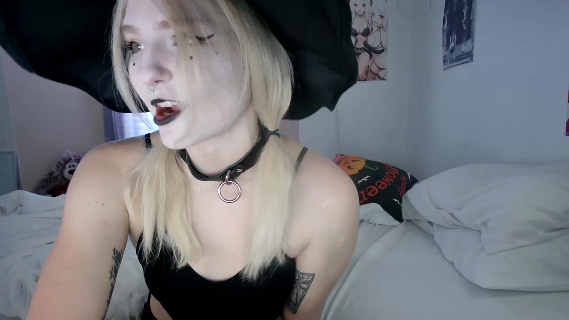 Gallery image thumbnail from DuckChan0's myfreecams stream on, 10/31/2023, 16:26 image 1 of 20