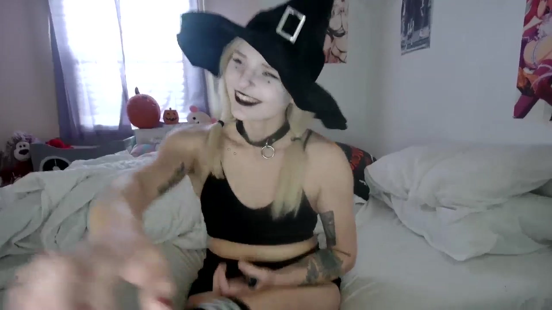 Gallery image thumbnail from DuckChan0's myfreecams stream on, 10/31/2023, 17:10 image 19 of 20