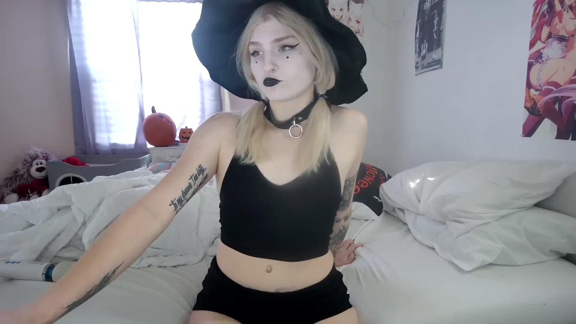 Gallery image thumbnail from DuckChan0's myfreecams stream on, 10/31/2023, 17:10 image 2 of 20