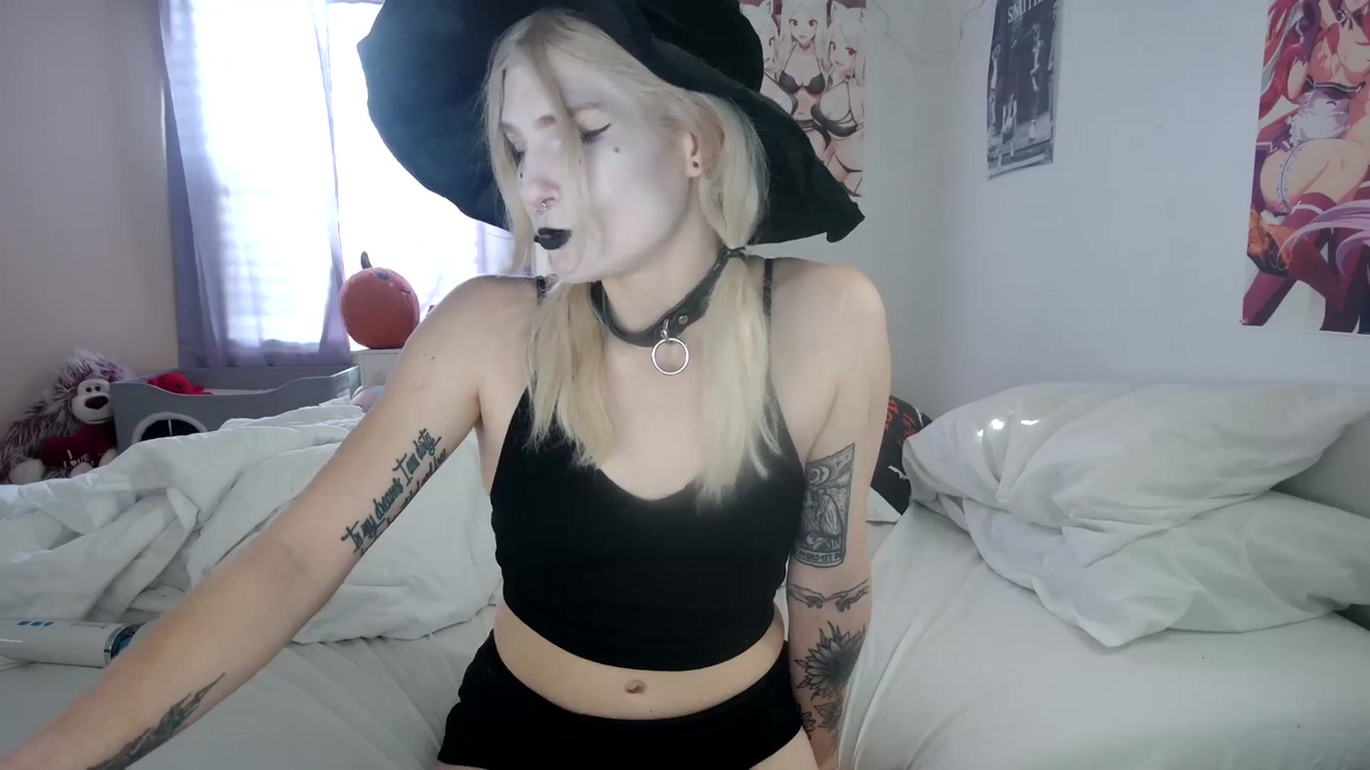 Gallery image thumbnail from DuckChan0's myfreecams stream on, 10/31/2023, 17:10 image 4 of 20