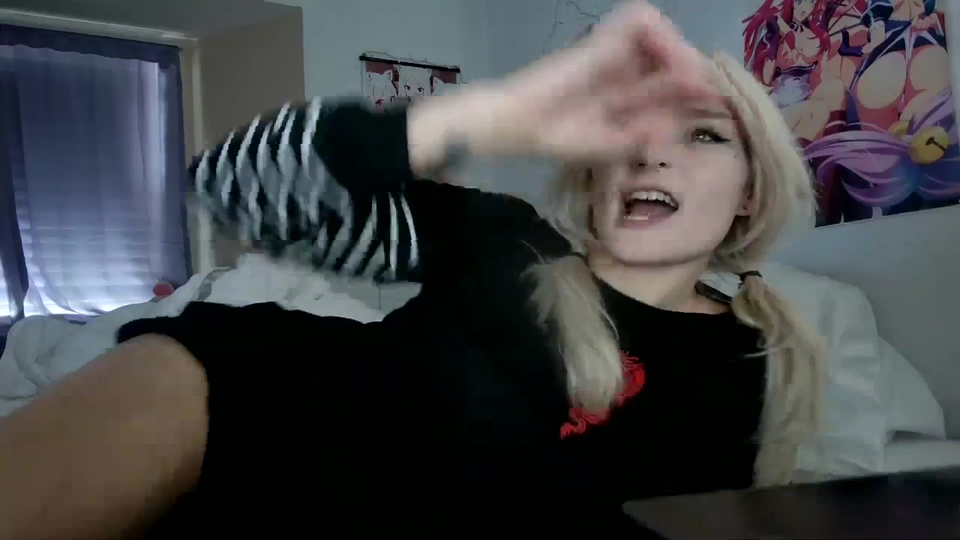 Gallery image thumbnail from DuckChan0's myfreecams stream on, 11/08/2023, 17:22 image 9 of 20