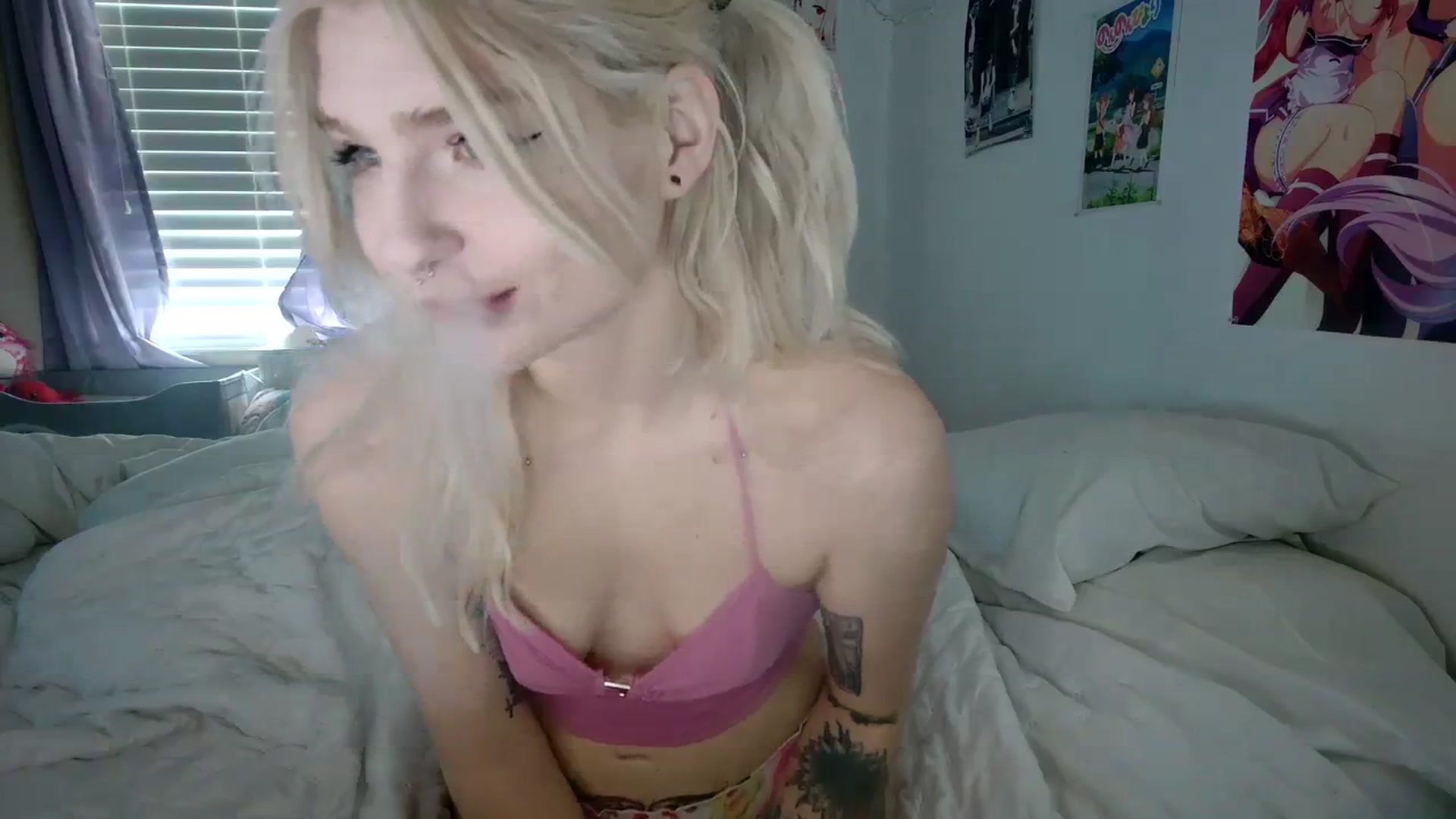 Gallery image thumbnail from DuckChan0's myfreecams stream on, 11/09/2023, 18:43 image 8 of 20