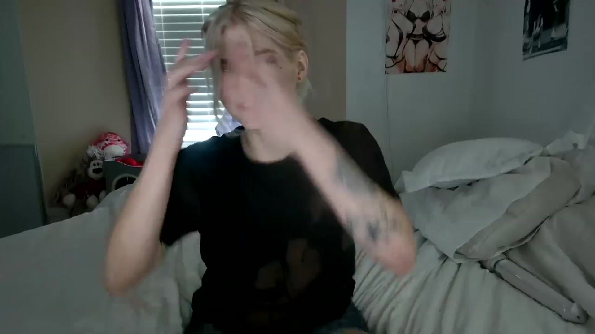 Gallery image thumbnail from DuckChan0's myfreecams stream on, 11/10/2023, 17:58 image 12 of 20