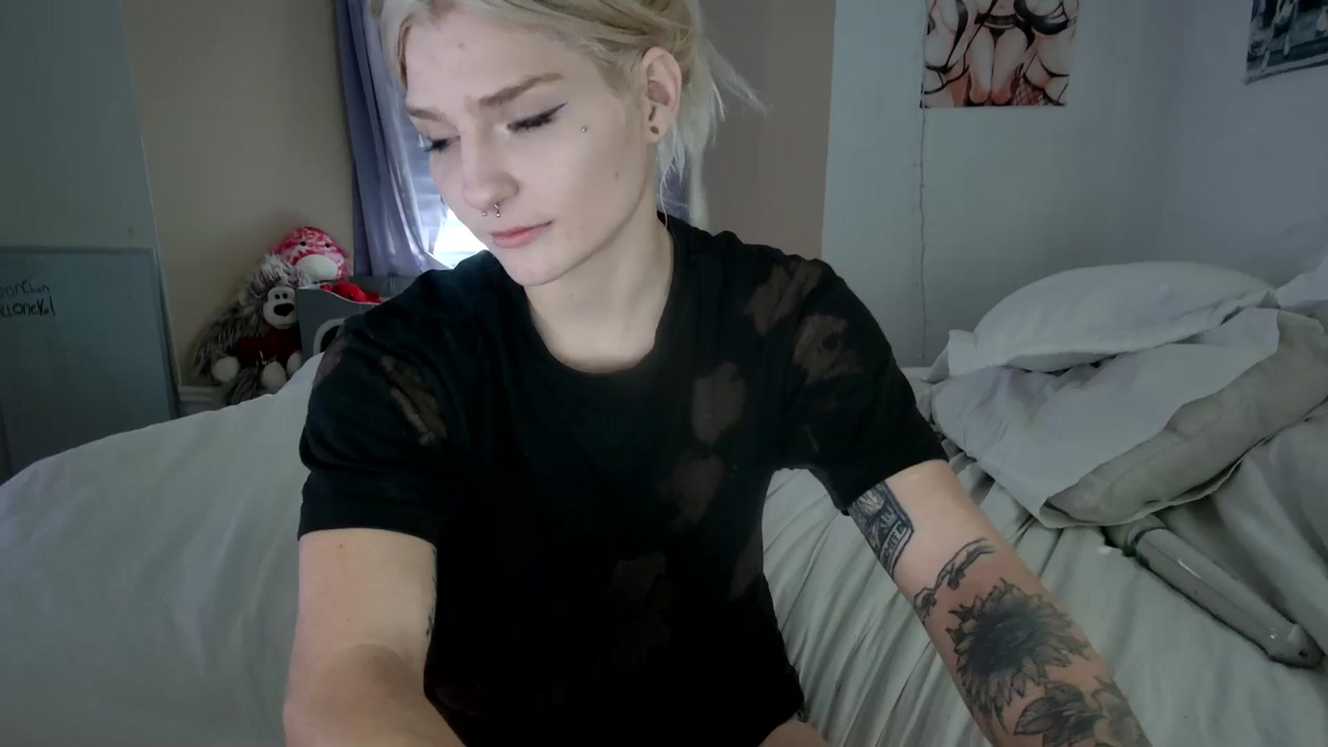 Gallery image thumbnail from DuckChan0's myfreecams stream on, 11/10/2023, 17:58 image 2 of 20