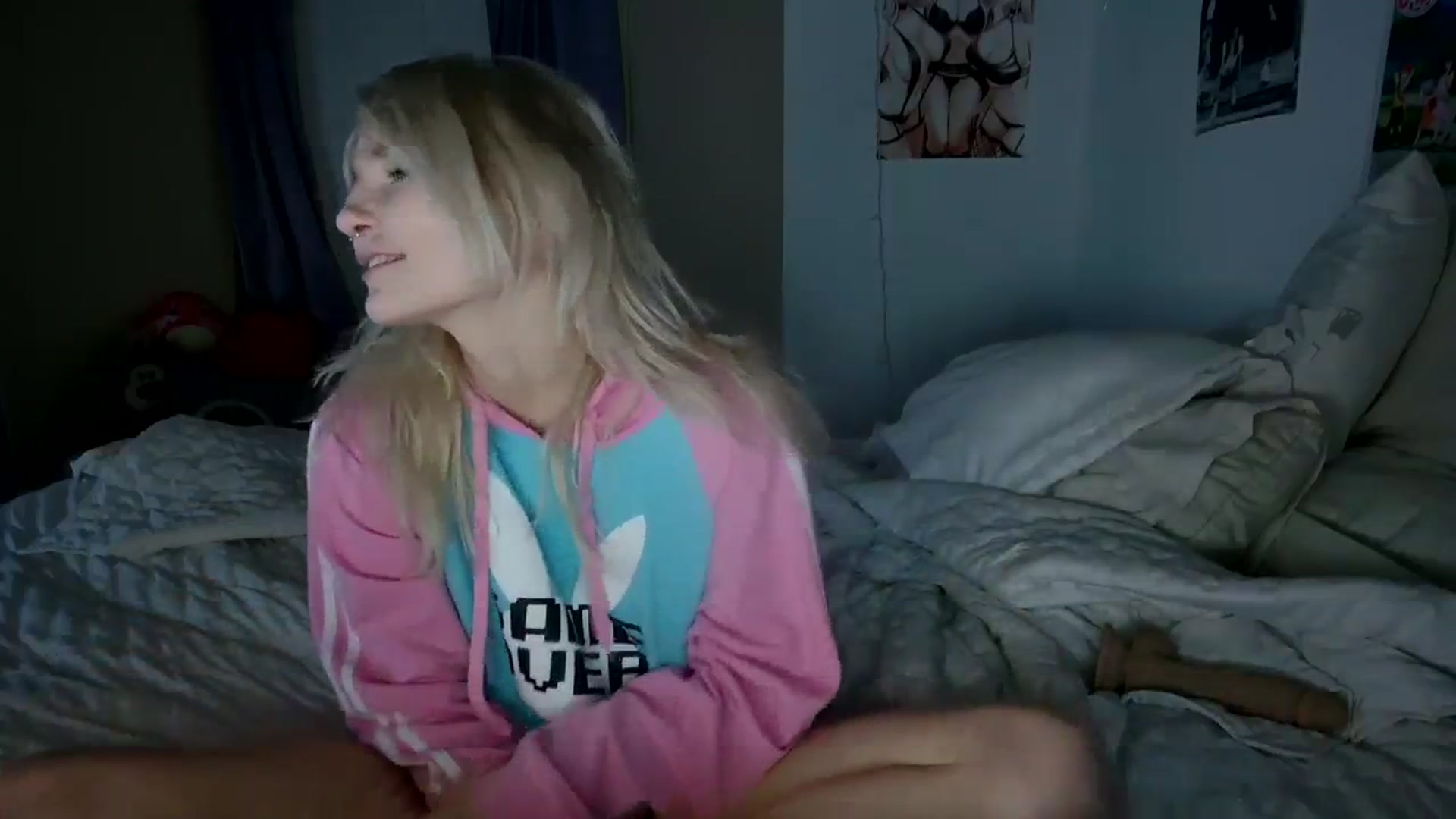 Gallery image thumbnail from DuckChan0's myfreecams stream on, 11/11/2023, 24:01 image 19 of 20