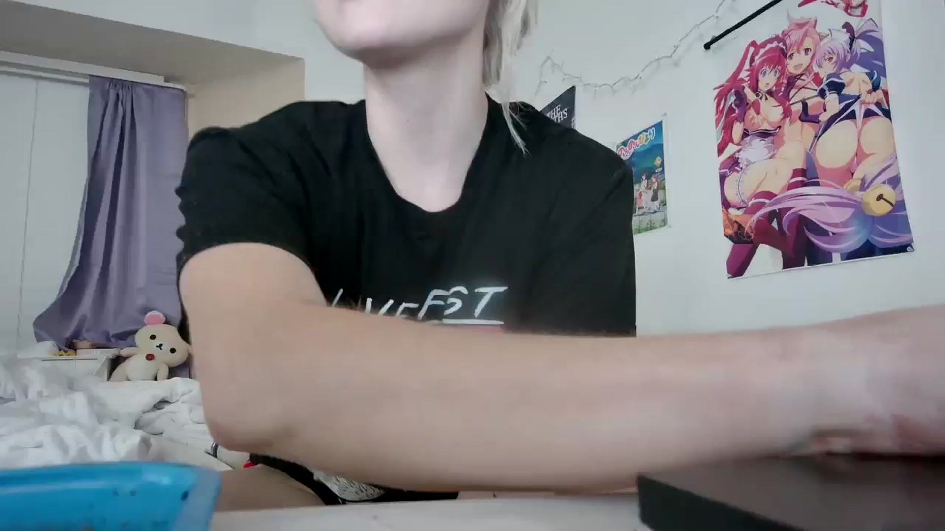 Gallery image thumbnail from DuckChan0's myfreecams stream on, 11/14/2023, 24:21 image 16 of 20
