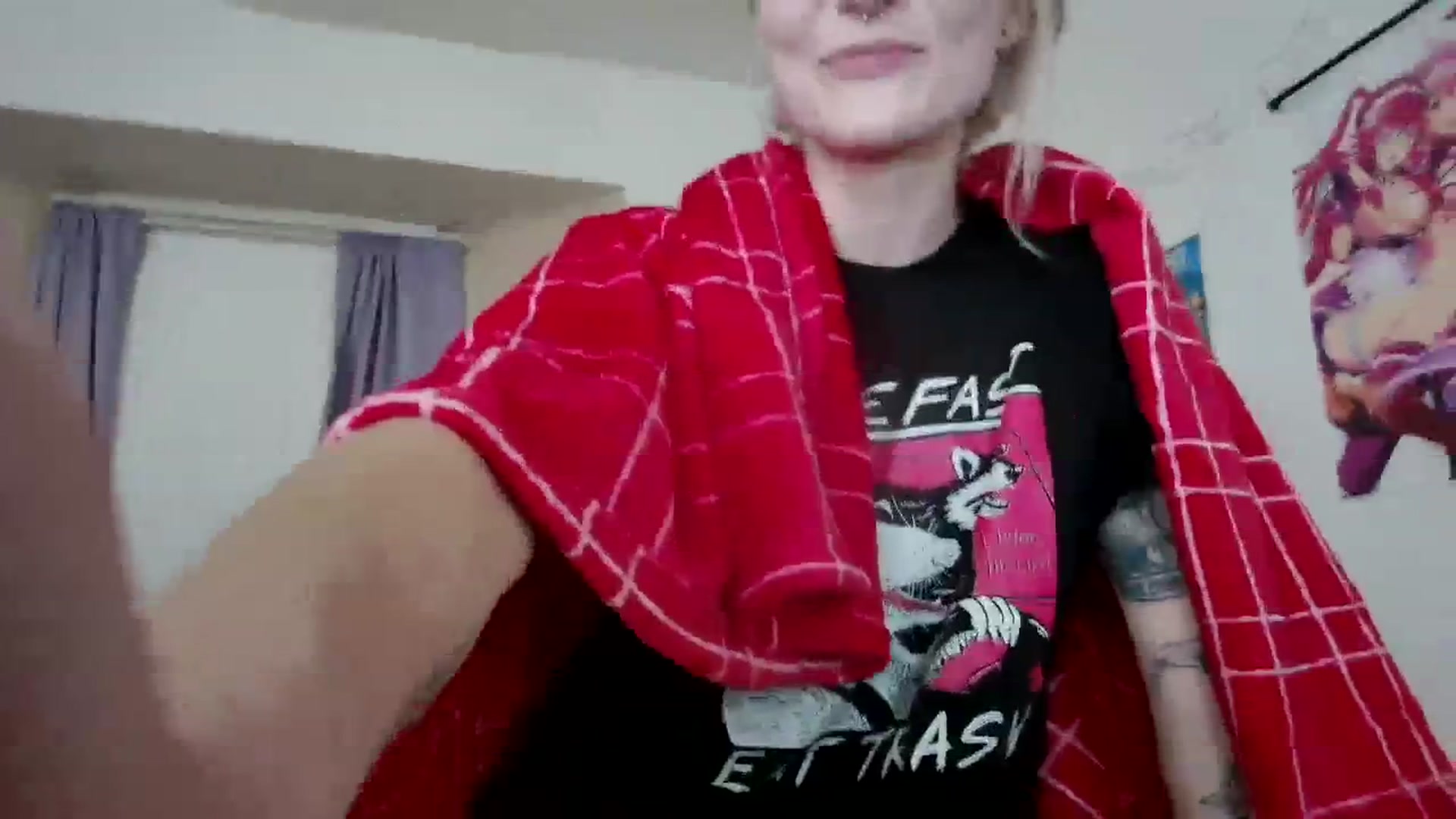 Gallery image thumbnail from DuckChan0's myfreecams stream on, 11/14/2023, 24:21 image 17 of 20
