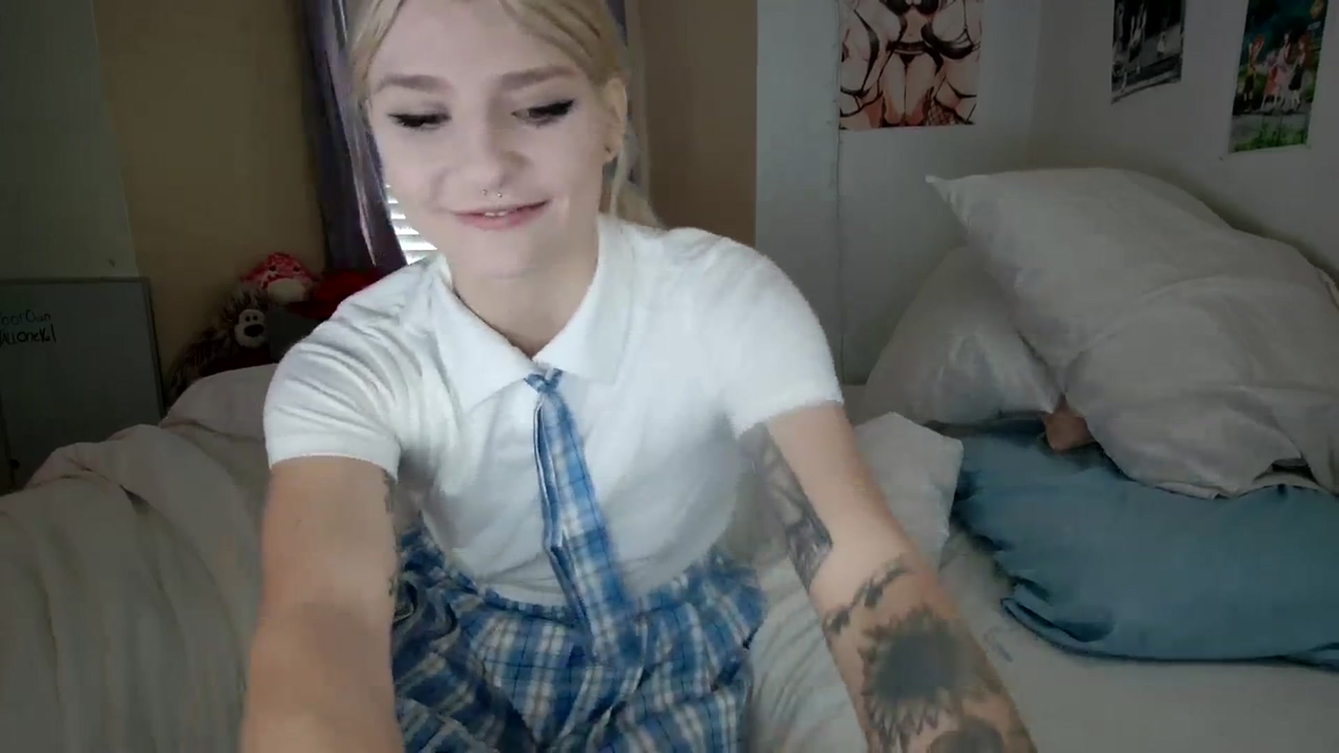 Gallery image thumbnail from DuckChan0's myfreecams stream on, 11/14/2023, 15:39 image 2 of 20