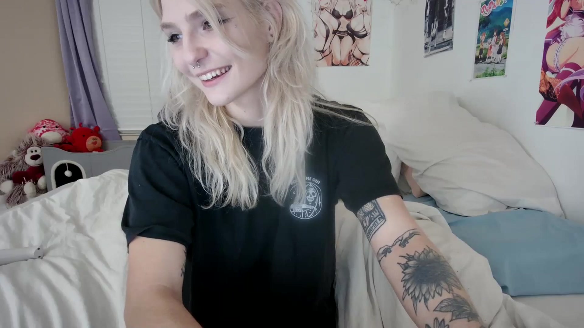 Gallery image thumbnail from DuckChan0's myfreecams stream on, 11/14/2023, 22:40 image 13 of 20