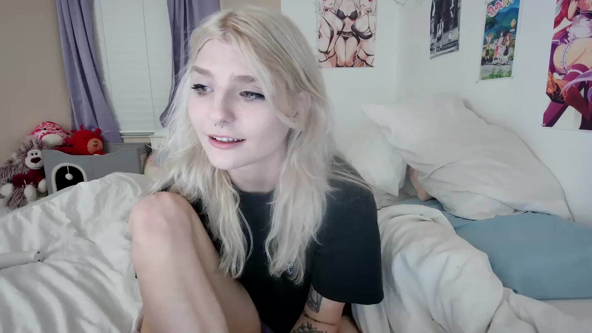 Gallery image thumbnail from DuckChan0's myfreecams stream on, 11/14/2023, 22:40 image 12 of 20