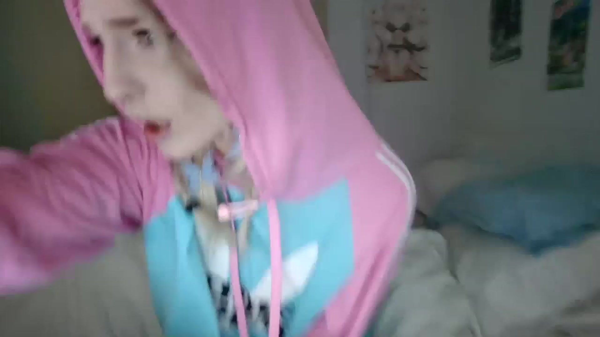 Gallery image thumbnail from DuckChan0's myfreecams stream on, 11/16/2023, 16:34 image 4 of 20
