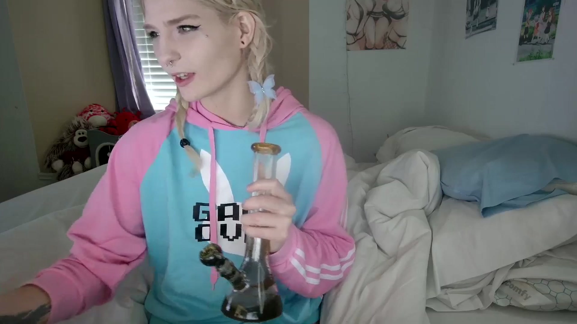 Gallery image thumbnail from DuckChan0's myfreecams stream on, 11/16/2023, 16:34 image 14 of 20