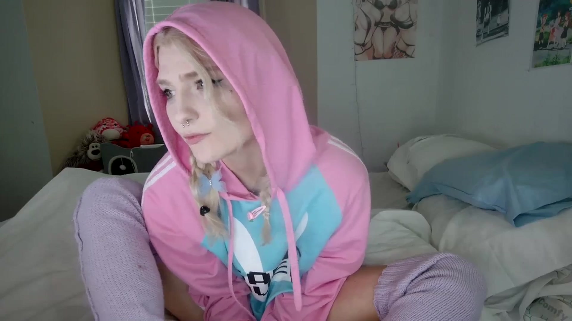 Gallery image thumbnail from DuckChan0's myfreecams stream on, 11/16/2023, 16:34 image 5 of 20