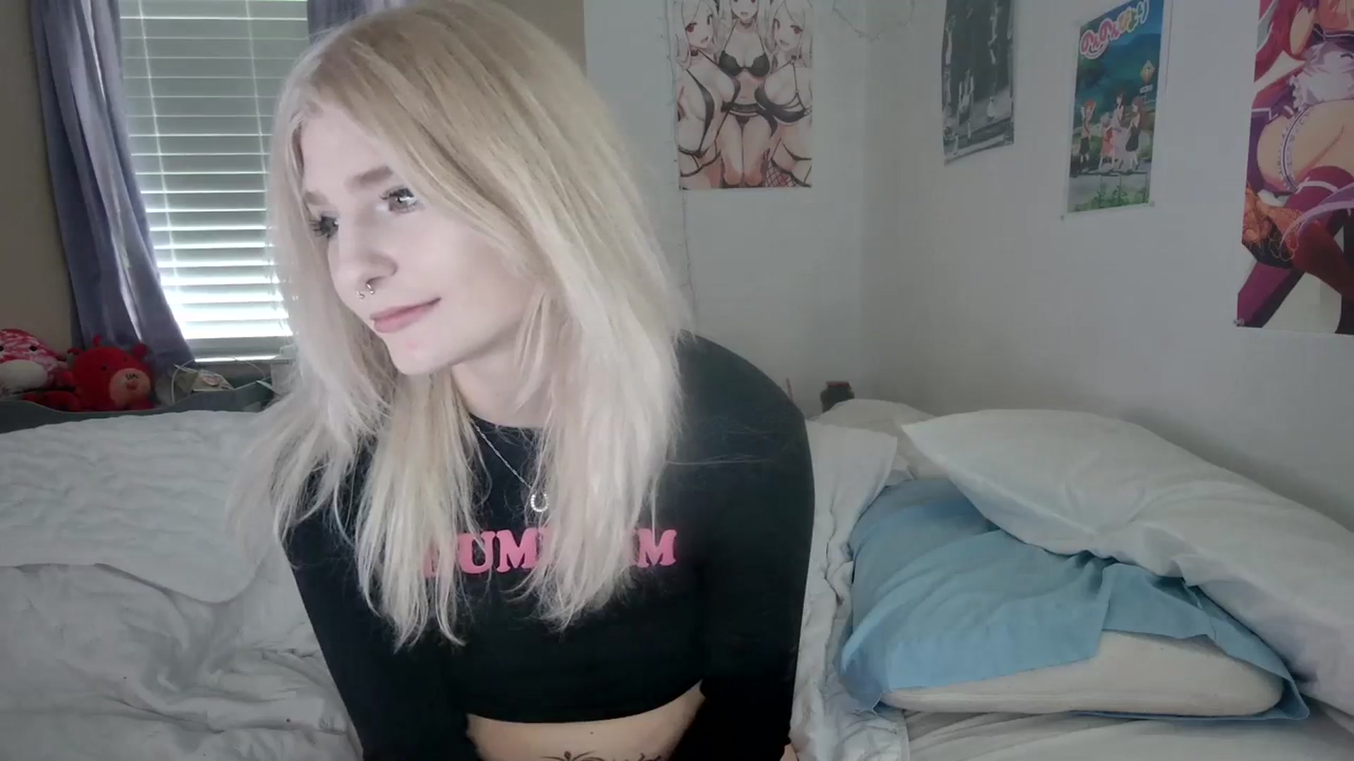 Gallery image thumbnail from DuckChan0's myfreecams stream on, 11/17/2023, 16:57 image 15 of 20