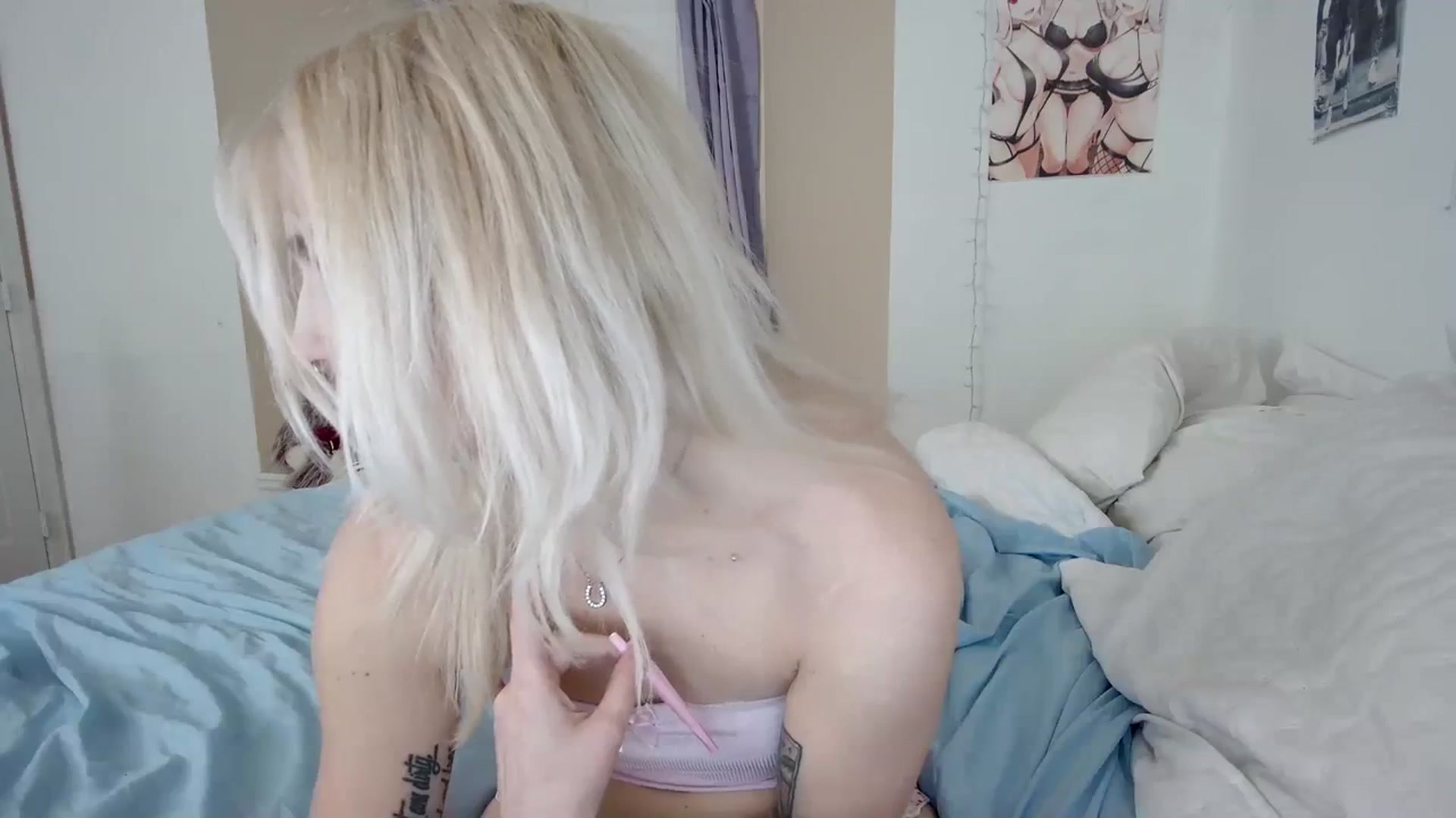 Gallery image thumbnail from DuckChan0's myfreecams stream on, 11/19/2023, 23:25 image 11 of 20