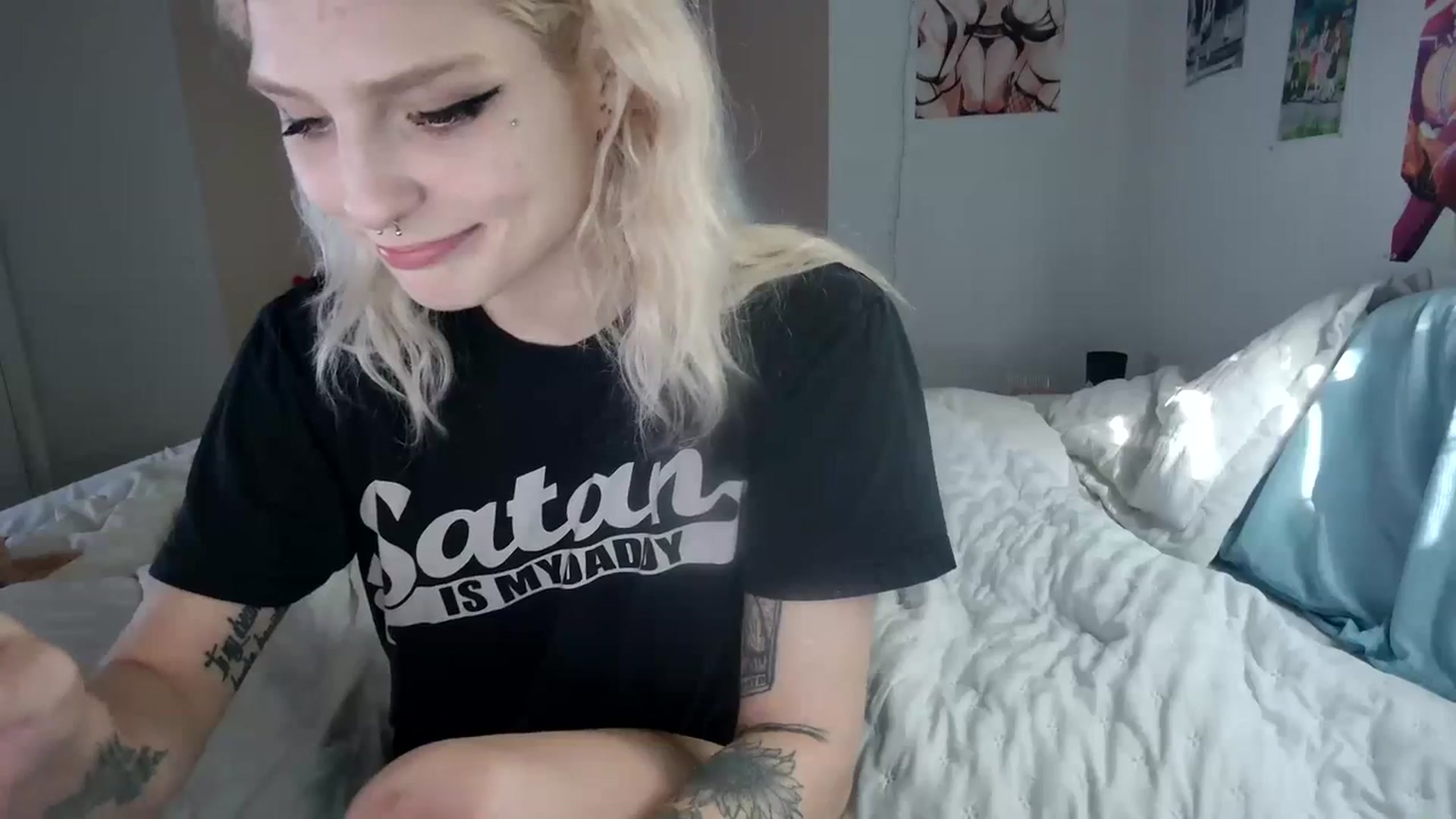 Gallery image thumbnail from DuckChan0's myfreecams stream on, 11/22/2023, 17:57 image 12 of 20