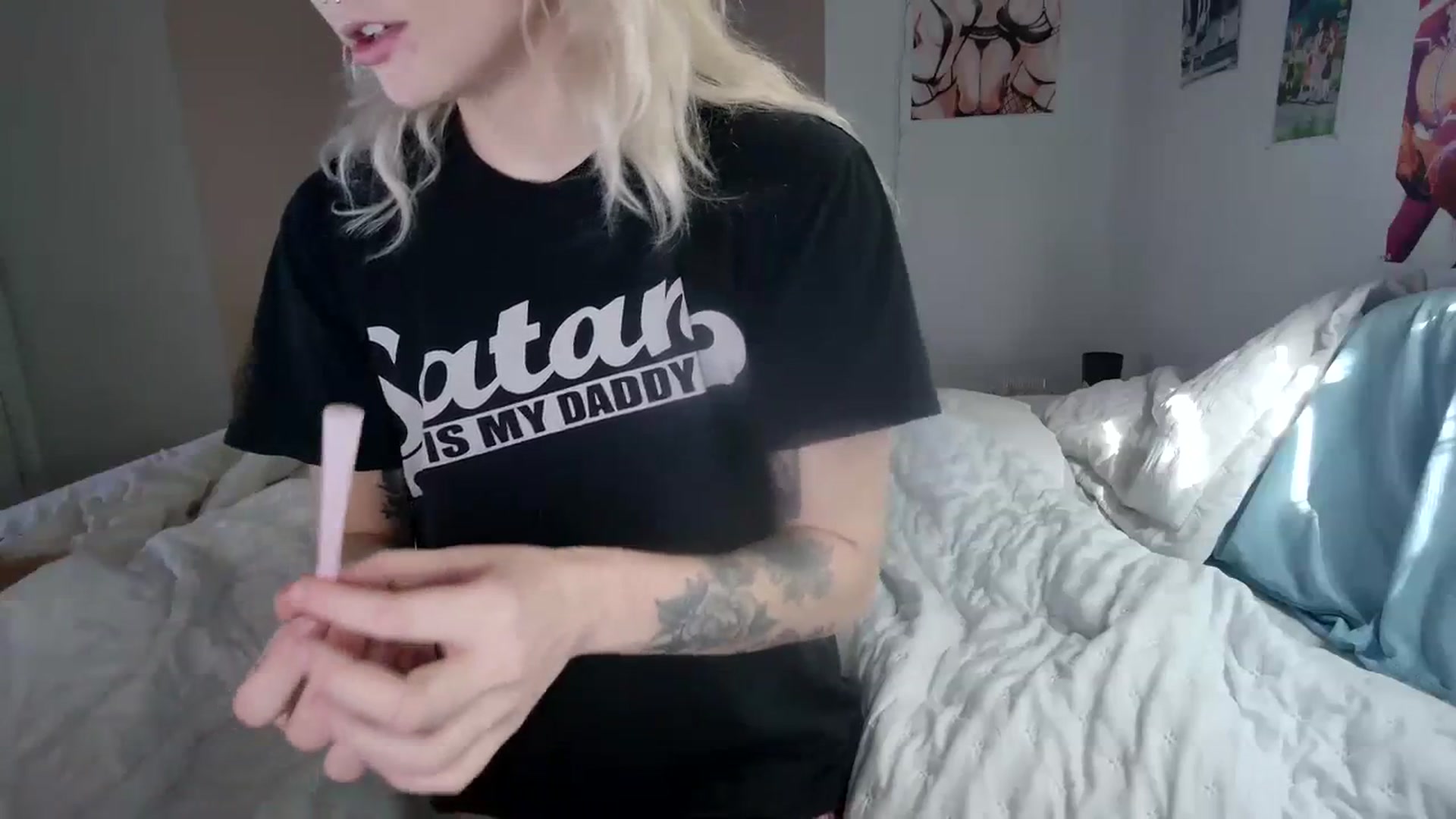 Gallery image thumbnail from DuckChan0's myfreecams stream on, 11/22/2023, 17:57 image 11 of 20