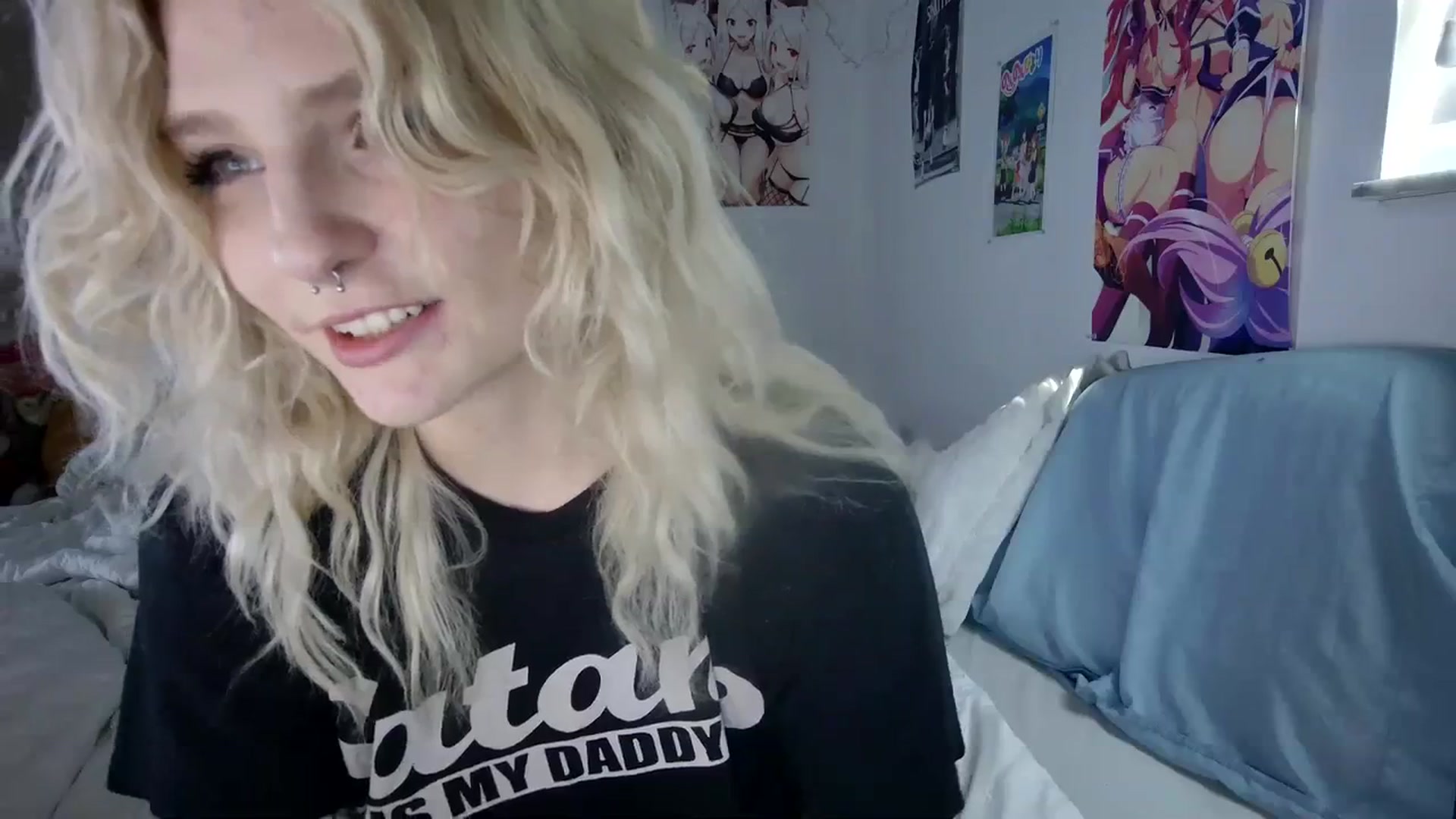 Gallery image thumbnail from DuckChan0's myfreecams stream on, 11/22/2023, 18:18 image 13 of 20