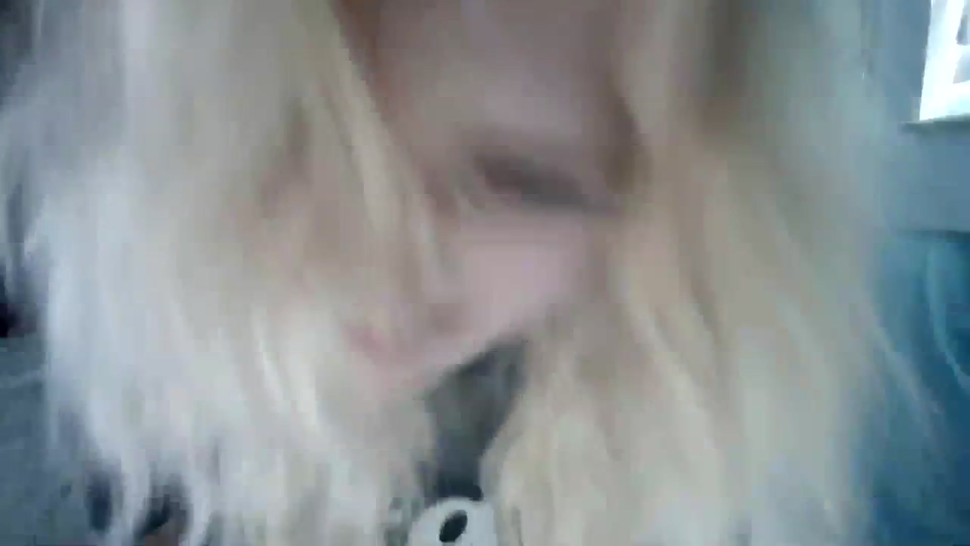 Gallery image thumbnail from DuckChan0's myfreecams stream on, 11/22/2023, 18:18 image 12 of 20