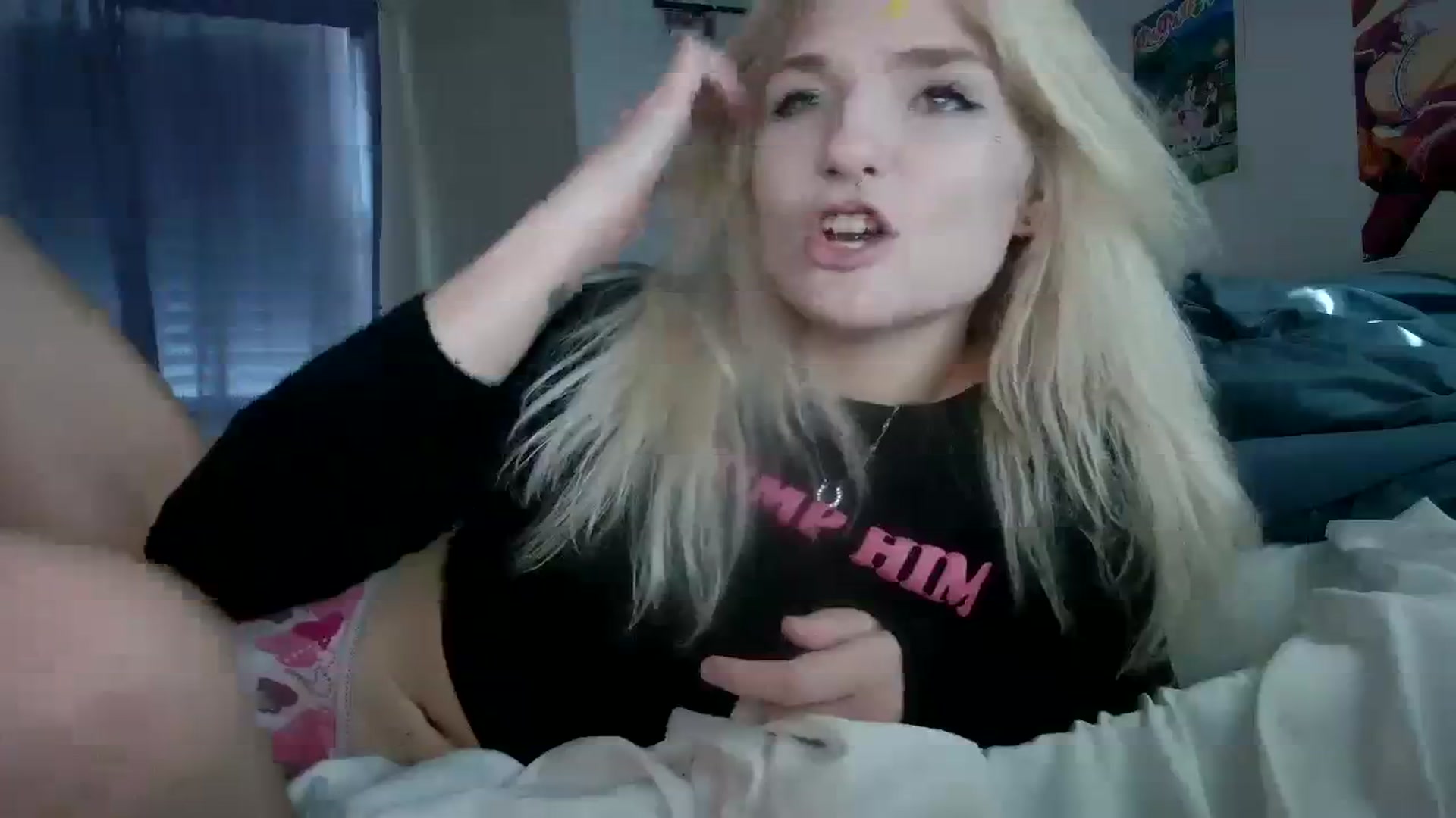 Gallery image thumbnail from DuckChan0's myfreecams stream on, 11/29/2023, 18:15 image 16 of 20