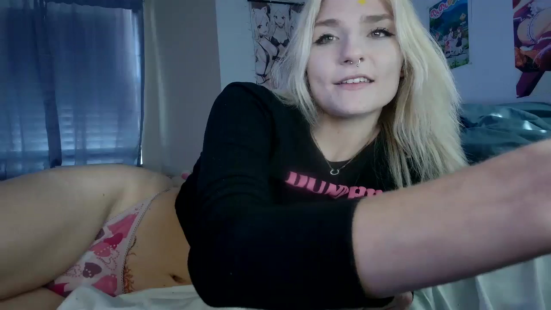 Gallery image thumbnail from DuckChan0's myfreecams stream on, 11/29/2023, 18:15 image 15 of 20