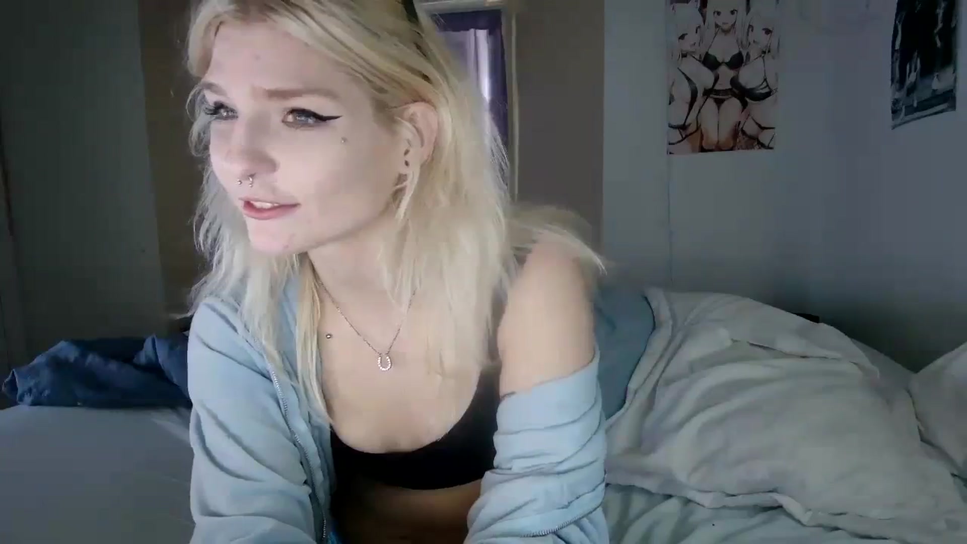 Gallery image thumbnail from DuckChan0's myfreecams stream on, 12/01/2023, 18:54 image 2 of 20